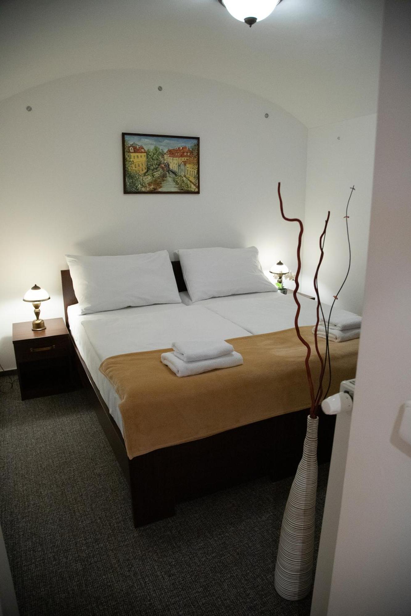 Old Prague House Bed & Breakfast Bagian luar foto
