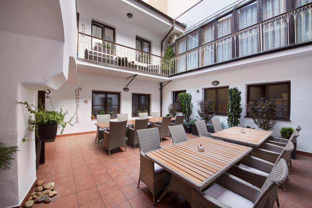 Old Prague House Bed & Breakfast Bagian luar foto